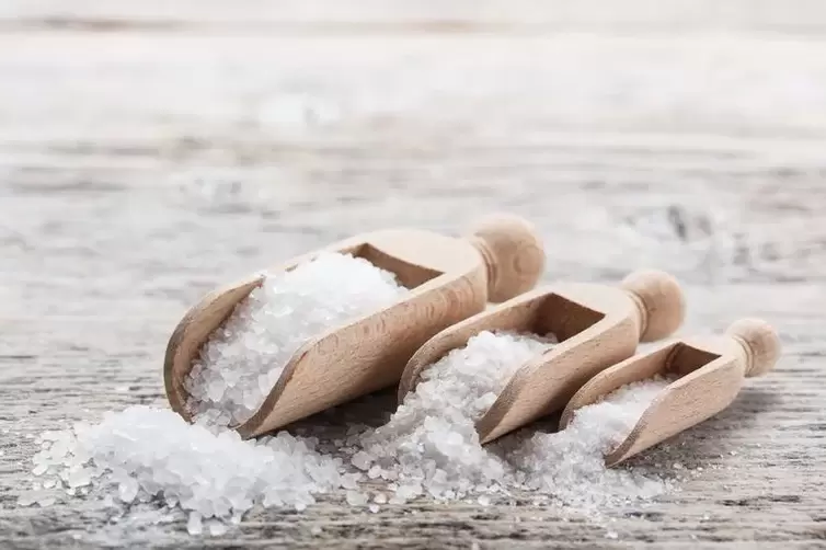 ملح البحر والنظام الغذائي الخالي من الملح لفقدان الوزن